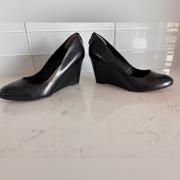 ALDO Black Women's Leather Wedge Heels - Picture 6 of 9